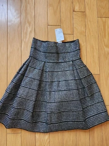 NWT H&M sliver black scuba Skirt size XS - Picture 1 of 2