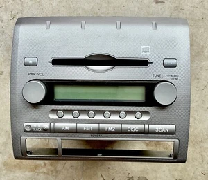 Toyota Tacoma FM Radio CD Disc Changer Mp3 Player Stereo 86120-04140 - Picture 1 of 4