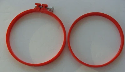 ORANGE PLASTIC METAL 5" EMBROIDERY HOOP - WORKS WELL - Image 1 of 4