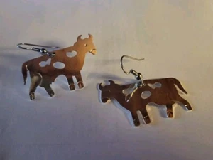 vintage alpaca SILVER COW Dangle DAIRY FARM ANIMAL EARRINGS MEXICO 1.5 " - Picture 1 of 4