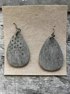 Pendientes de lágrima de madera con lunares descoloridos ¡BOHO hechos a mano! 3" ¡Nuevo gota! - Imagen 1 de 4