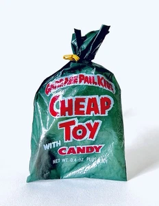 Vintage 1986 Topps Garbage Pail Kids Cheap Toy SEALED PACK 4.5” SERIES ONE USA - Picture 1 of 2
