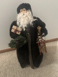 Whimsey Handcrafted Santa | Diane Dykema | 24 pulgadas de alto - Imagen 1 de 11