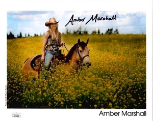 AMBER MARSHALL HANDSIGNIERTES 8x10 FARBFOTO BESTE POSE AUS HEARTLAND JSA - Bild 1 von 1