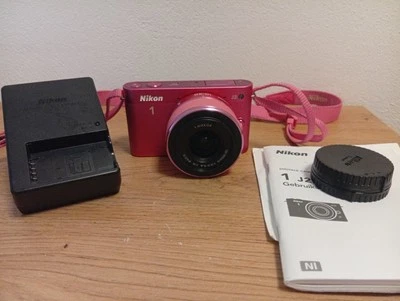 Nikon 1 J2 10,0 MP Digitalkamera - Rosa +Nikon Zoom 10-30mm - Bild 1 von 4