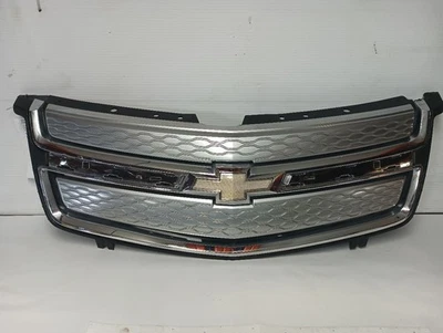 Parrilla superior cromada plateada genuina OEM 12199135 11-15 Chevrolet Volt Foto 1 de 4