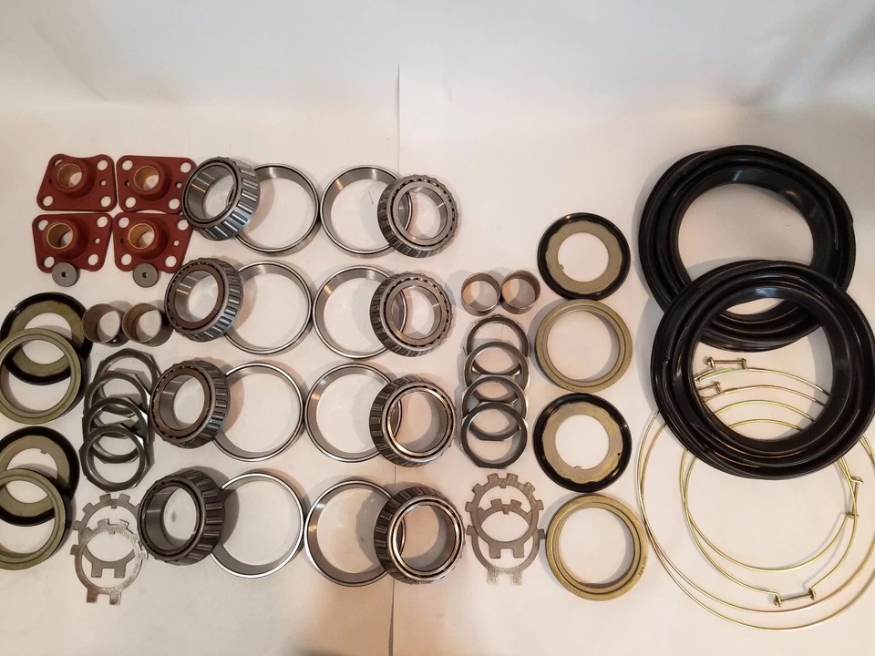 ROCKWELL M35A2 MILITARY 2.5 TON STEER AND REAR AXLE HUB/KNUCKLE OVERHAUL KIT - Image 1 of 1