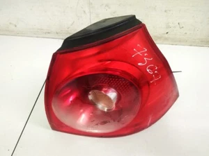Volkswagen Golf 2004 Tail Light lamp Outside, Rear Right 1K6945096 #1574708-57 - Bild 1 von 9