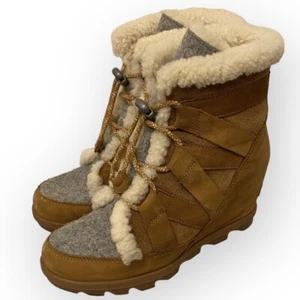 Stivaletti Sorel 8 Joan Of Arctic Wedge II accoglienti marrone cammello pelle scamosciata - Foto 1 di 13