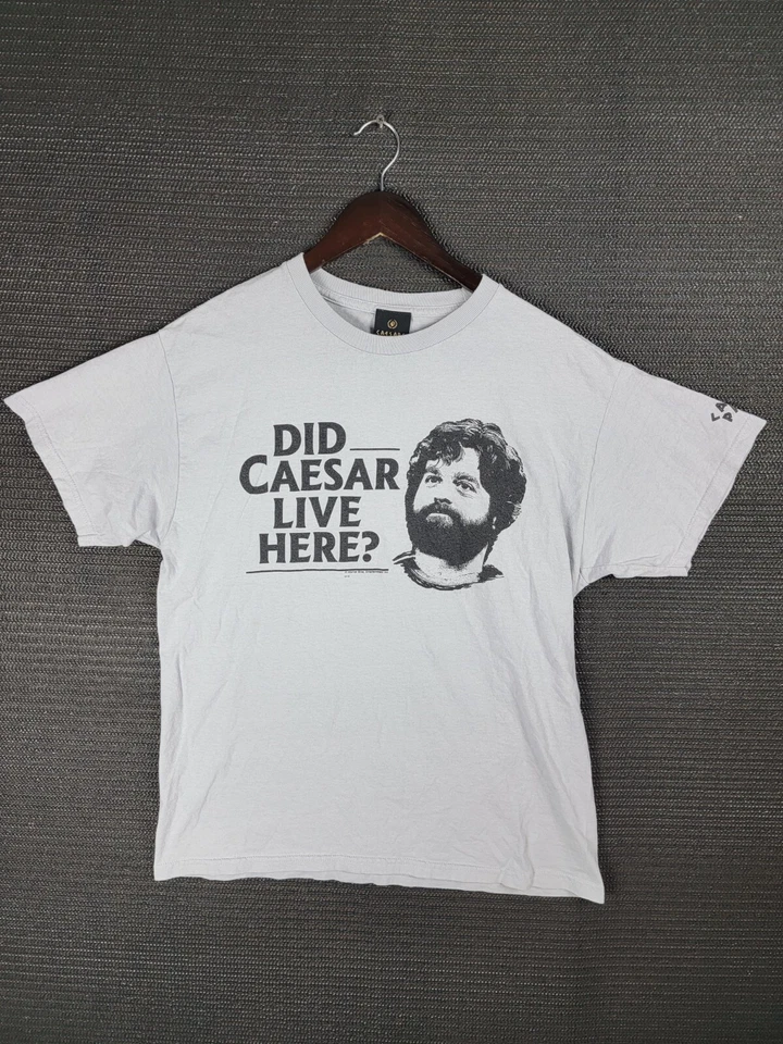 Caesars Hangover Zac Galifianakis T-shirt Size medium funny face warner 2014 - Image 1 of 4