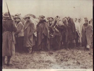 1939 -- LE BOULOU ARRIVE CONVOI MILIZIEN ABRÜSTUNG - Bild 1 von 1