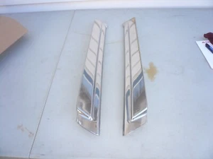 1970 - 72 OLDSMOBILE CUTLASS 442 CONVERTIBLE WINDSHIELD SIDE MOLDINGS PAIR - OEM - Bild 1 von 4