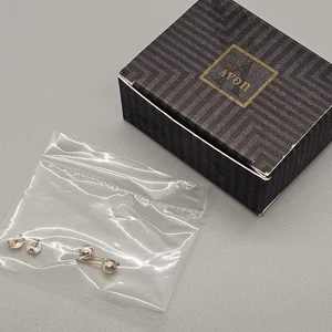 Sterling Silver Basic Stud Earrings - Vintage Avon 1995? - Picture 1 of 3