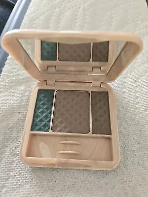 BeautiControl Sensuous Shadows Cool 1229 EMERALD BIRCH GREIGE - Image 1 of 4