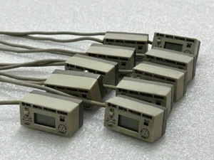 SMC Dgital Pressure Sensor GS40-M5 12 to 24VDC Used - Lot of 10 Pcs - Picture 1 of 12