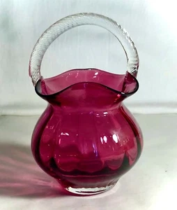 Pilgrim 5 1/2" Cranberry Kunstglas 5 1/4" Korb mit Wirbelgriff - Bild 1 von 1