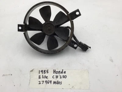 原始设备制造商 1985 年本田 Elite CH250 散热器风扇和电机 Assy 19015-KM3-005 — 第 1/3 张图片