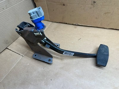 PEDAL DE FREIO NÃO AJUSTÁVEL FORD F250 F350 FABRICANTE DE EQUIPAMENTO ORIGINAL 2011-2016 Super Duty 12 13 14 15 - Imagem 1 de 4