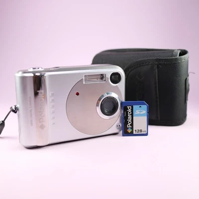 Polaroid Flip Screen Digital Camera a500 5.1MP Silver Tested - Image 1 of 4