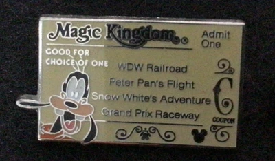 Disney Goofy con oculto Mickey Magic Kingdom C Ticket Cast lanyard Mickey Pin Foto 1 de 2