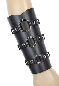 O Ring Gauntlet Bracer Genuine Leather Buckle Back Punk Goth Thrash Metal - Picture 1 of 2
