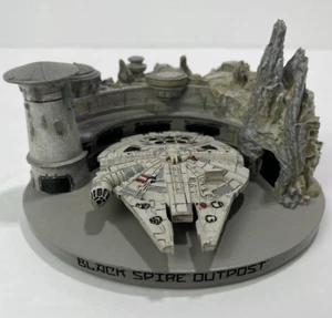 Disney Park Star Wars Galaxy's Edge Black Spire Outpost Millennium Falcon Statue - Bild 1 von 1