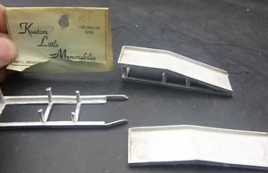 KLM RAMPAS DE REPARACIÓN DE AUTOMÓVILES METÁLICAS 1/25 McM - Imagen 1 de 2