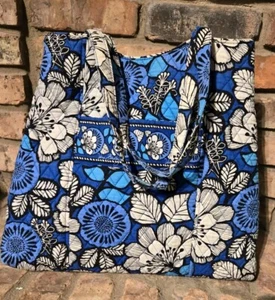 Handtasche Vera Bradley Beuteltasche Tasche Druckknopfverschluss blau Bayou Druck im Ruhestand groß - Bild 1 von 11