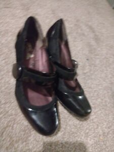 clarks shoes Alpine Clover Black Patent size 5 Mary Jane 