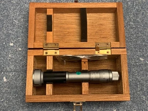 Mitutoyo 368-708 30-35mm Holtest - Micrómetro de diámetro - Intrimik - Imagen 1 de 4