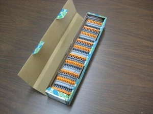 PHOENIX CONTACT TERMINAL BLOCKS 32 05 01 9 BOX OF 50 - Picture 1 of 2