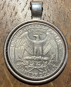 PIECE DE 25 CENTS USA COMMEMORATIVE QUARTER MONTÉE EN PENDENTIF (935) - Picture 1 of 2