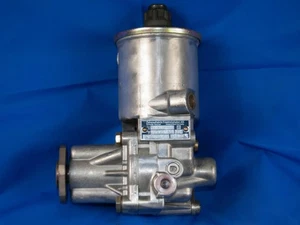 orig. Servobomba Mercedes A2014601280 para W124 W201 NUEVO - Imagen 1 de 1