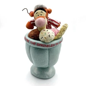 Disney Store Sweet Shoppe Tigger "You're The Sprinkles In My Life" Eisbecher Plüsch - Bild 1 von 5