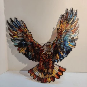 Mehrfarbiger Acryl Amerikanischer Weißkopfseeadler Sonnenfänger 10" x 10" Zoll mit Kette. - Bild 1 von 7
