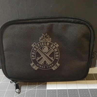 Springfield Armory Protective Soft Gun Padded Range Bag Pistol Case 6 x 9" Black - Image 1 of 3