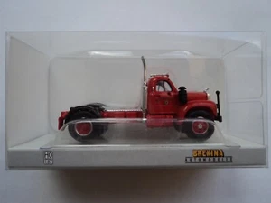 BREKINA 1953 MACK B 61 TRACTOR FIRE DEPT 10 HO 1/87 PLASTIC - Picture 1 of 3