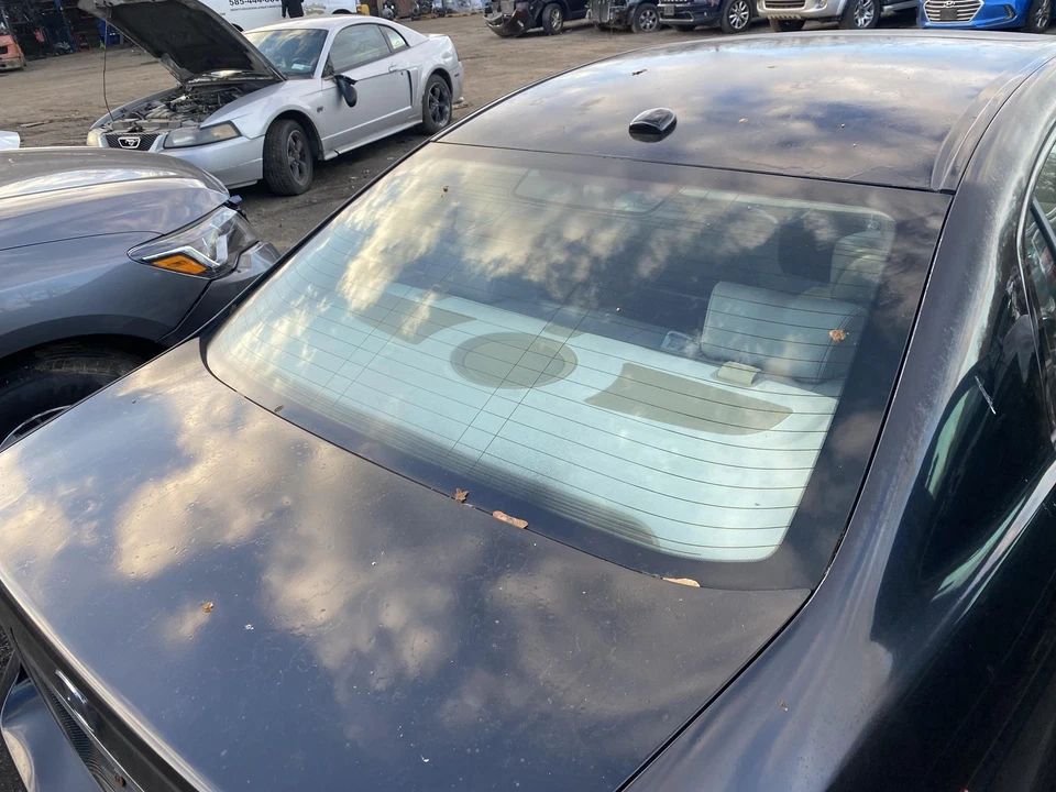 Used Rear Back Glass fits: 2005 Acura Tl Rear Grade A — 第 1/4 张图片