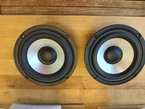 Par de woofers cono de aluminio MCM 55-3870 5" / Marco de aluminio fundido / Nuevo stock antiguo - Imagen 1 de 8