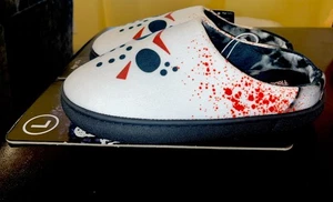 Neu! Herren Freitag der 13. Halloween "Jsson" HAUSSCHUHE Gr. L 9/10 Neu mit Etikett - Bild 1 von 3