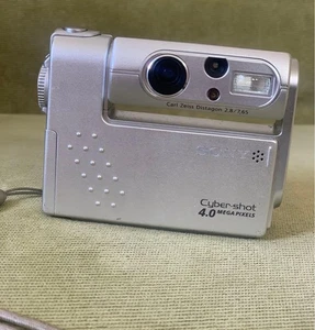 Cámara digital compacta Sony Cyber-shot DSC-F77 4,0 MP - Imagen 1 de 9