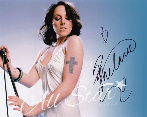 THE SPICE GIRLS - Melanie C Signed Photograph 06 (SCHT) Cover