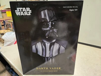 Sealed Diamond Select LEGENDS Darth Vader 1/2 Scale Resin Bust LMTD /1000 - Image 1 of 4