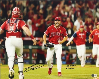 REID DETMER  'No Hitter 5/10/22' Signed Los Angeles Angels 16x20 Photo (Beckett) - Image 1 of 4