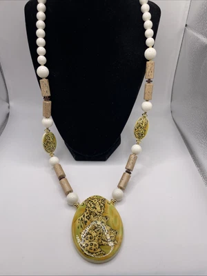 Vintage Lee Sands Japan Necklace Mother Cheetah With Cubs 3" Ceramic Pendant - Image 1 of 4