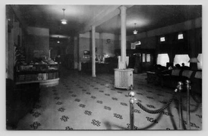 Tarjeta postal Lobby of The Richmond Hotel c1940 Interior Batavia NY REPRODUCCIÓN DE COLECCIÓN - Imagen 1 de 2