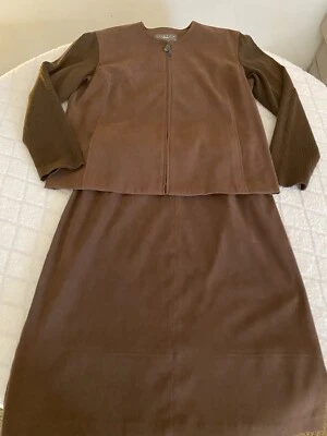 Conjunto de chaqueta y falda marrón con cremallera completa Norton McNaughton para mujer talla Petite XS Foto 1 de 4