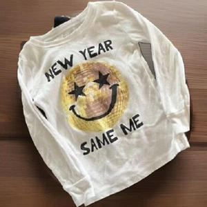Old Navy NEW YEAR SAME ME Unisex Kid S/6 White Graphic LS Cotton Tee T-Shirt NWT - Picture 1 of 8