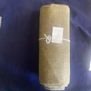 Schöner gedeckter olivgrüner Polsterstoff 1 1/2 Yards x 56 Zoll breit - Bild 1 von 2