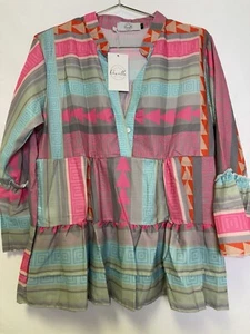Revella The Label Ladies Half Button Long sleeve Blouse Size Small *NWT* - Picture 1 of 3
